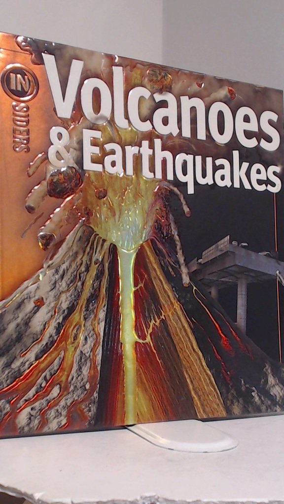 Volcanoes & Earthquakes (Insiders),Used