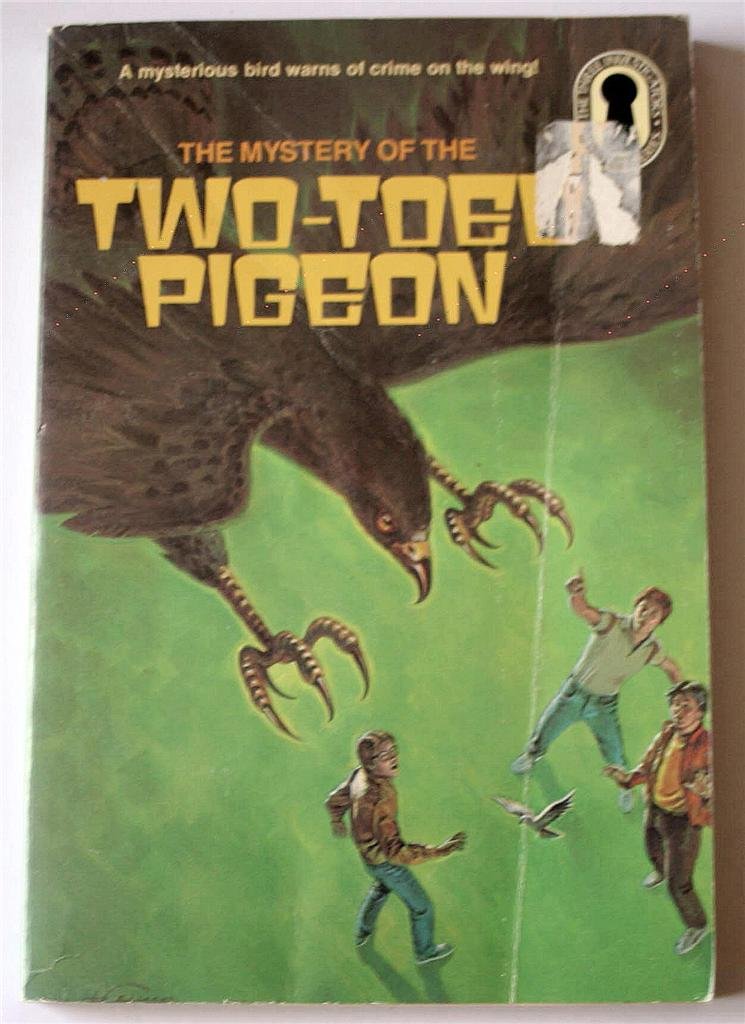 The Mystery of the TwoToed Pigeon (The Three Investigators Mystery Series, 37),Used
