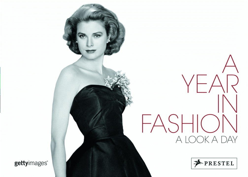 A Year In Fashion: A Look A Day,Used