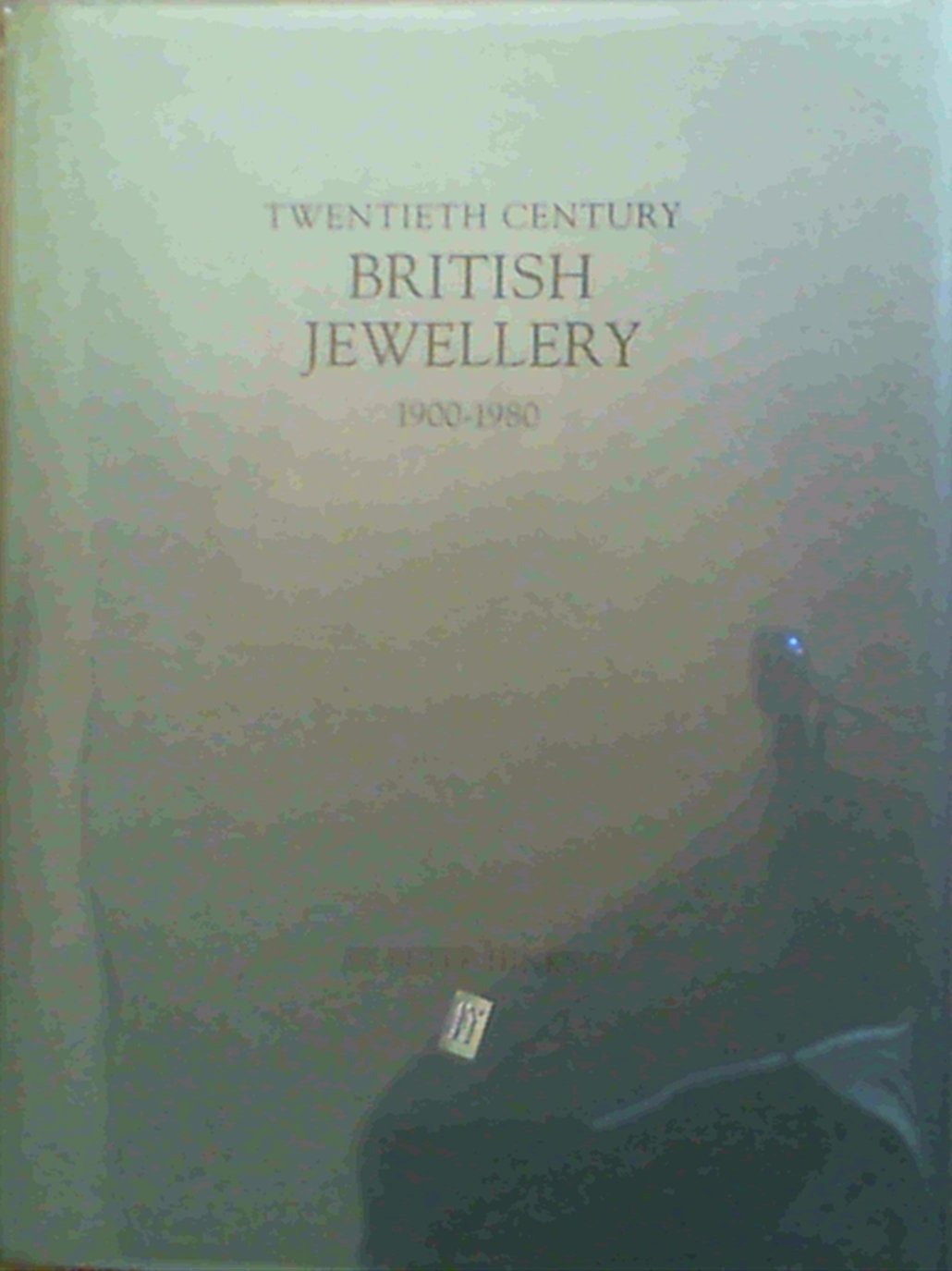 Twentieth century British jewellery, 19001980,Used