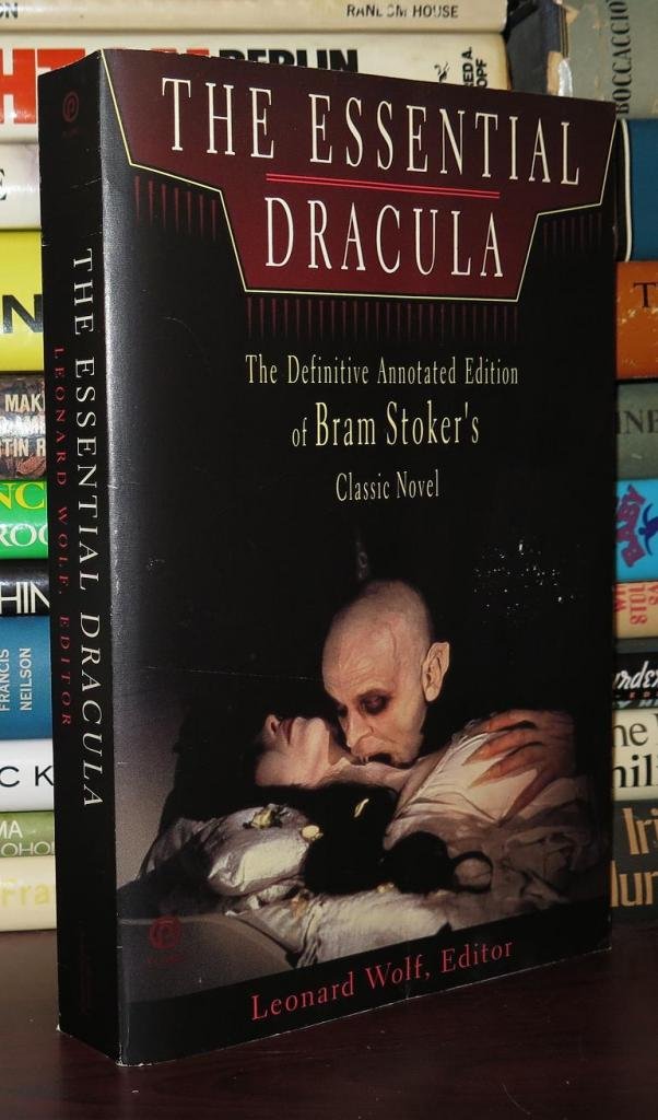 The Essential Dracula: The Definitive Annotated Edition,Used