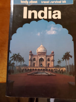 India: A Travel Survival Kit (Lonely Planet India),Used