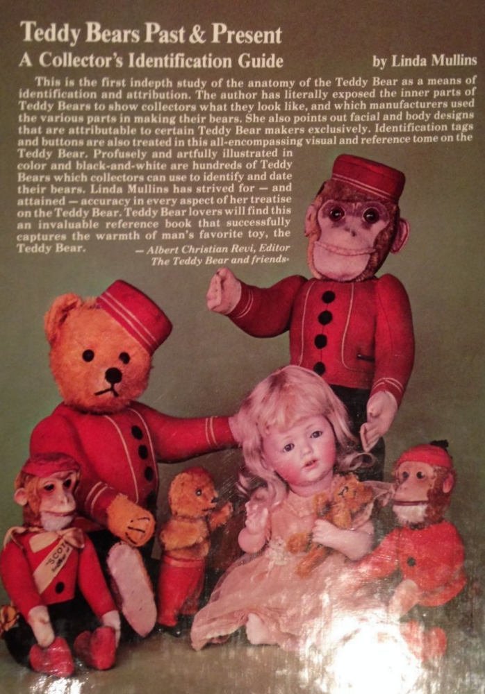 Teddy Bears Past and Present: A Collector's Identification Guide,Used