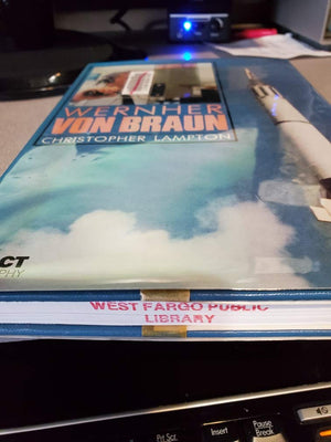 Wernher Von Braun (Impact Biographies),Used