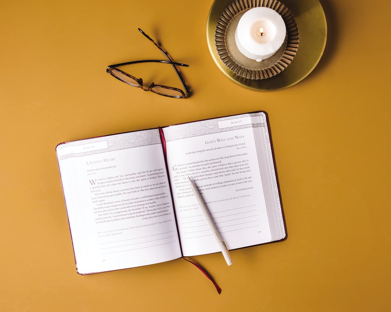 Wisdom for the Way, Large Text Leathersoft: 365 Days of Wise Words for Busy People (A 365Day Devotional),Used