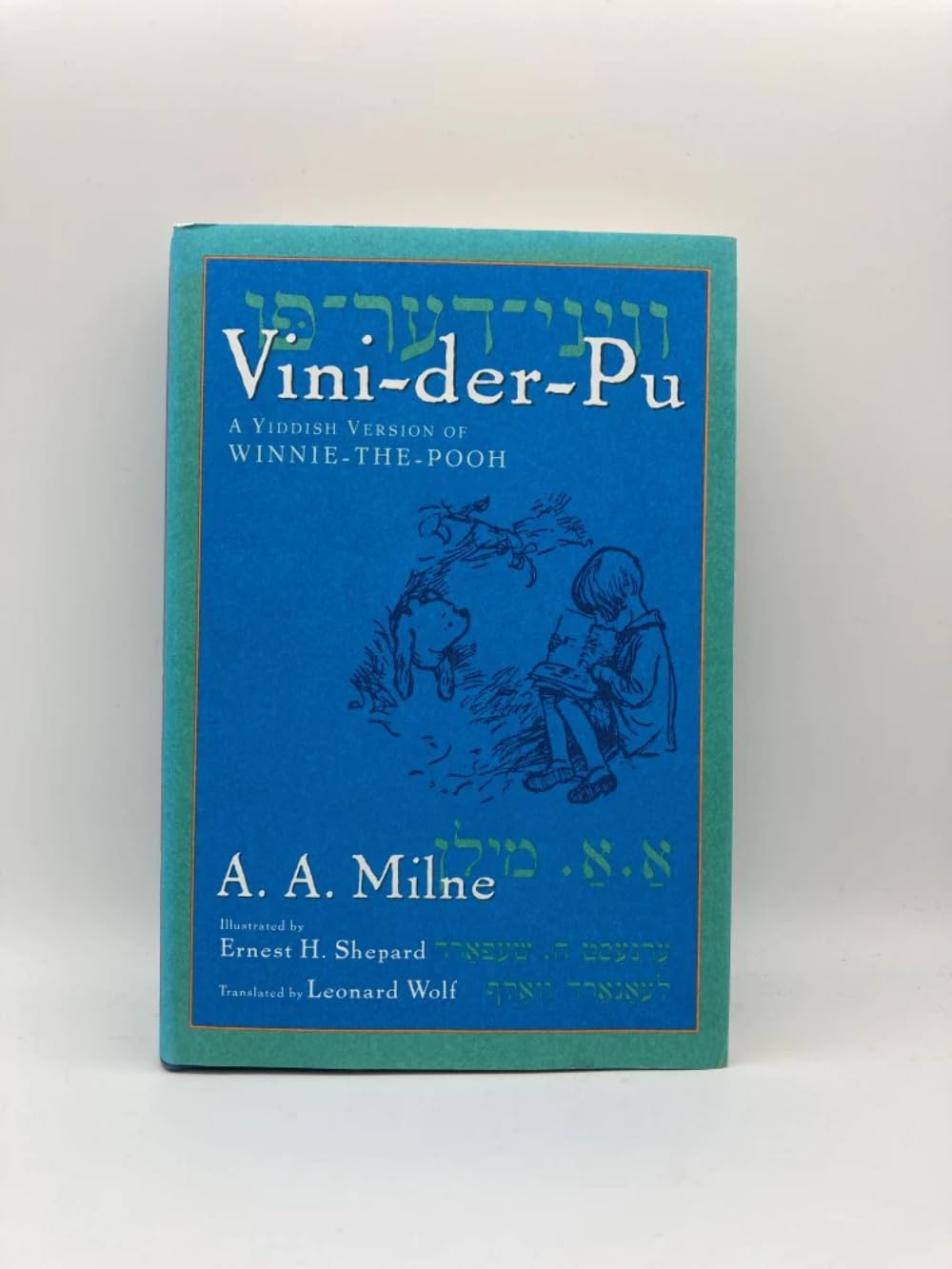 Viniderpu: A Yiddish Translation Of Winnie The Pooh,New