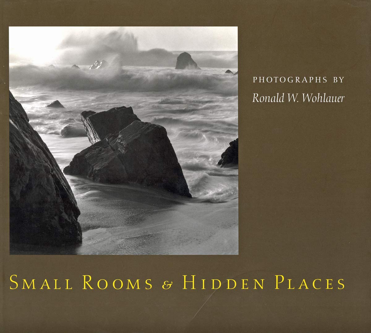Small Rooms & Hidden Places (Imago Mundi Book),Used