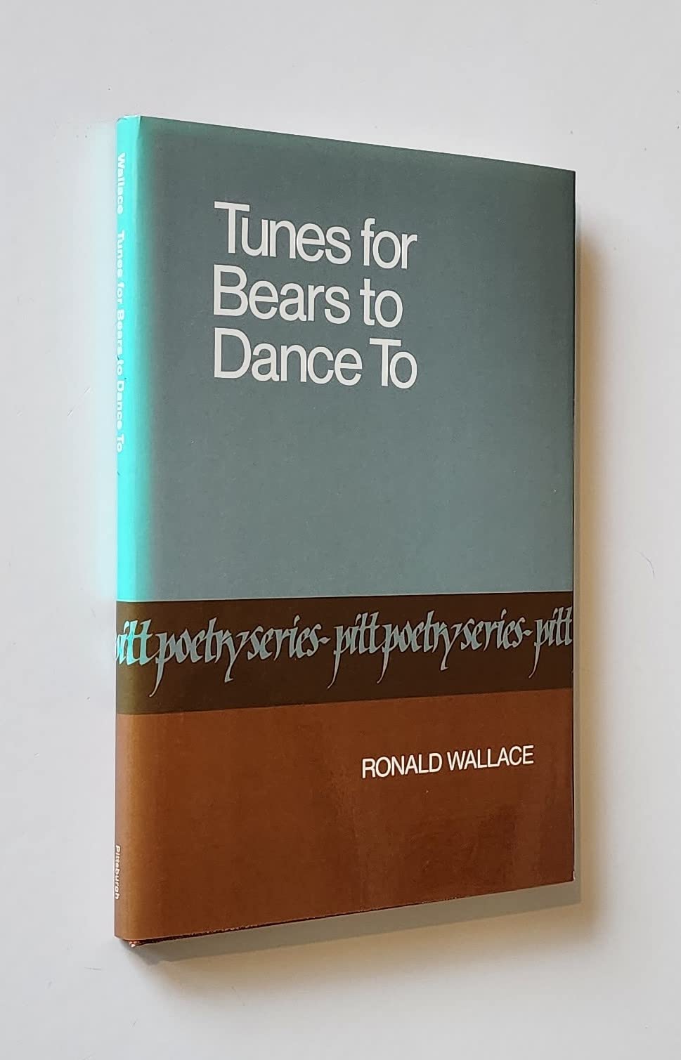 Tunes for bears to dance to (Pitt poetry series),Used