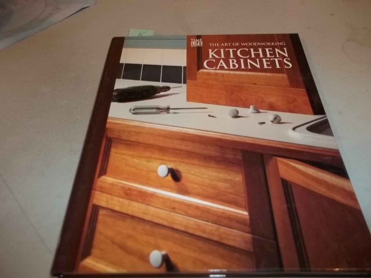 Kitchen Cabinets (Art Of Woodworking),Used