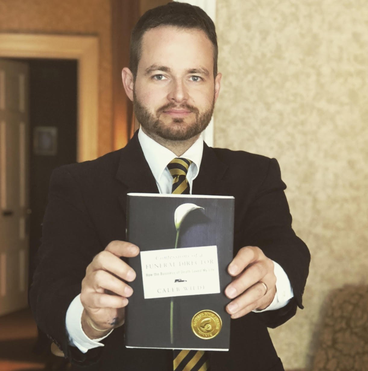 Confessions of a Funeral Director: How the Business of Death Saved My Life,Used