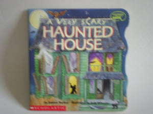 A Very Scary Haunted House (Glows in the Dark),Used