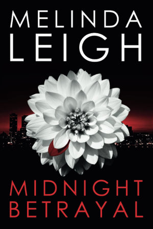 Midnight Betrayal (Midnight, 3),Used