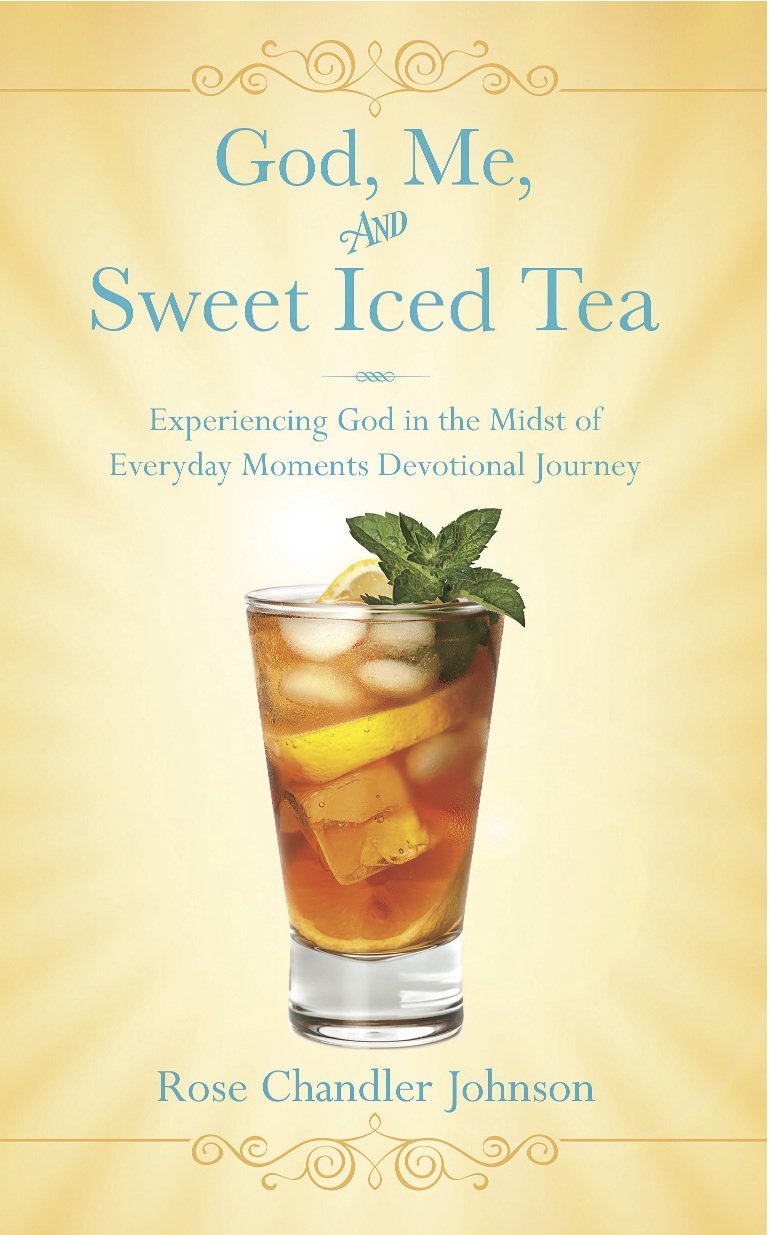 Christian Devotionals: God, Me, and Sweet Iced Tea: Experiencing God in the Midst of Everyday Moments (Daily Devotionals),Used