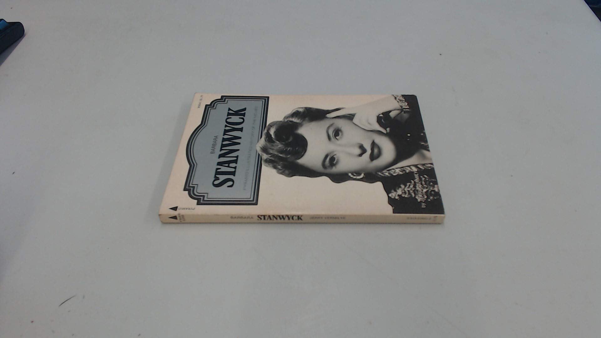 Barbara Stanwyck (A Pyramid Illustrated History Of The Movies),New