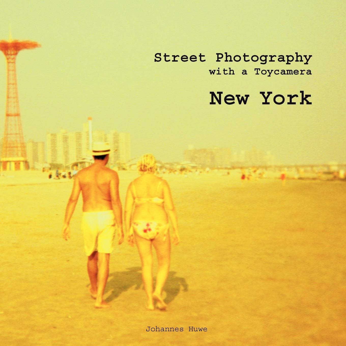 New York: Street Photography With a Toy Camera,Used