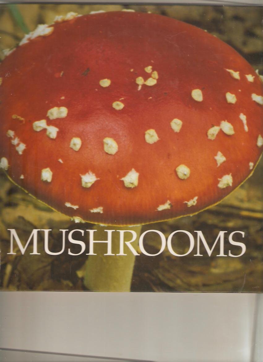 Mushrooms (Nature Books),Used