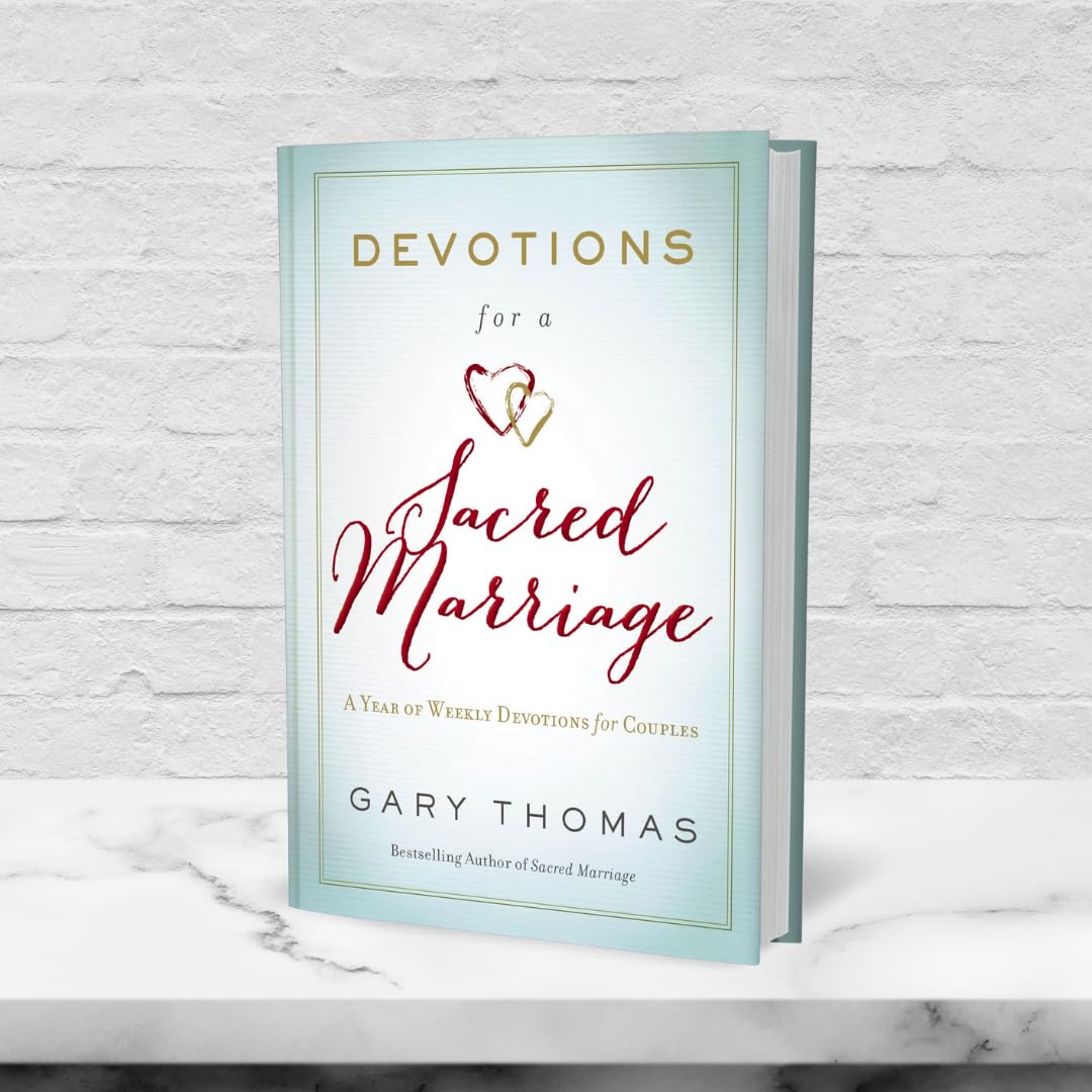 Devotions for a Sacred Marriage: A Year of Weekly Devotions for Couples (A 52Week Devotional to Strengthen Your Relationship),Used