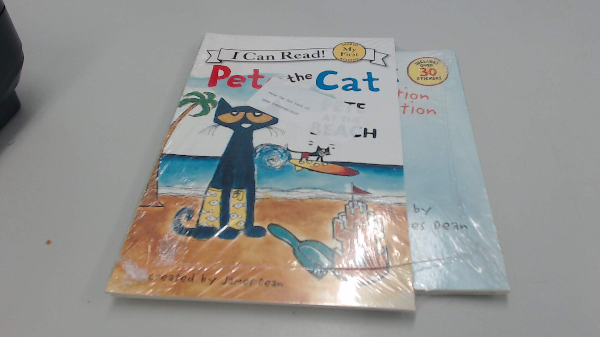 Pete the Cat: Rock On, Mom and Dad!: A Father's Day Gift Book From Kids,New
