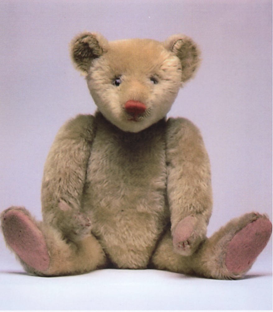 Linda Mullins' Teddy Bears & Friends: Identification & Price Guide
