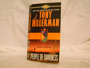 People Of Darkness (A Leaphorn And Chee Novel)