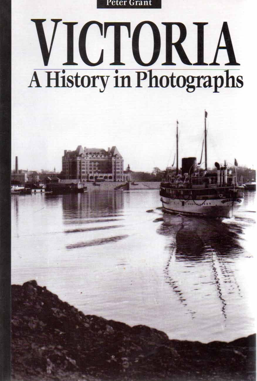 Victoria: A History In Photographs,Used