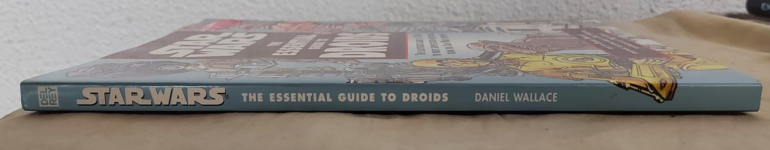 The Essential Guide To Droids (Star Wars),New