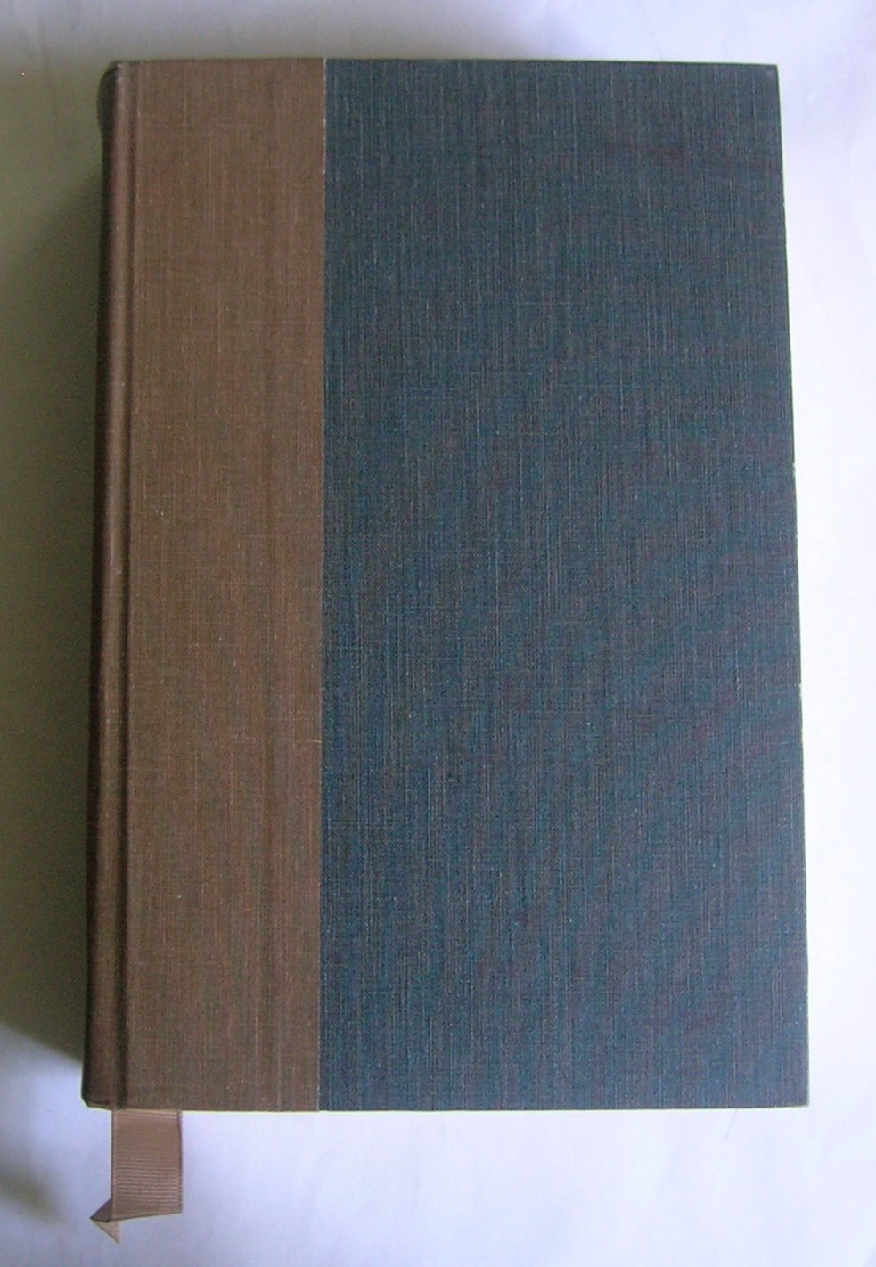 The History of England: From the Invasion of Julius Caesar to the Revolution in 1688 : The Last Stewarts and the Glorious Revolu,Used