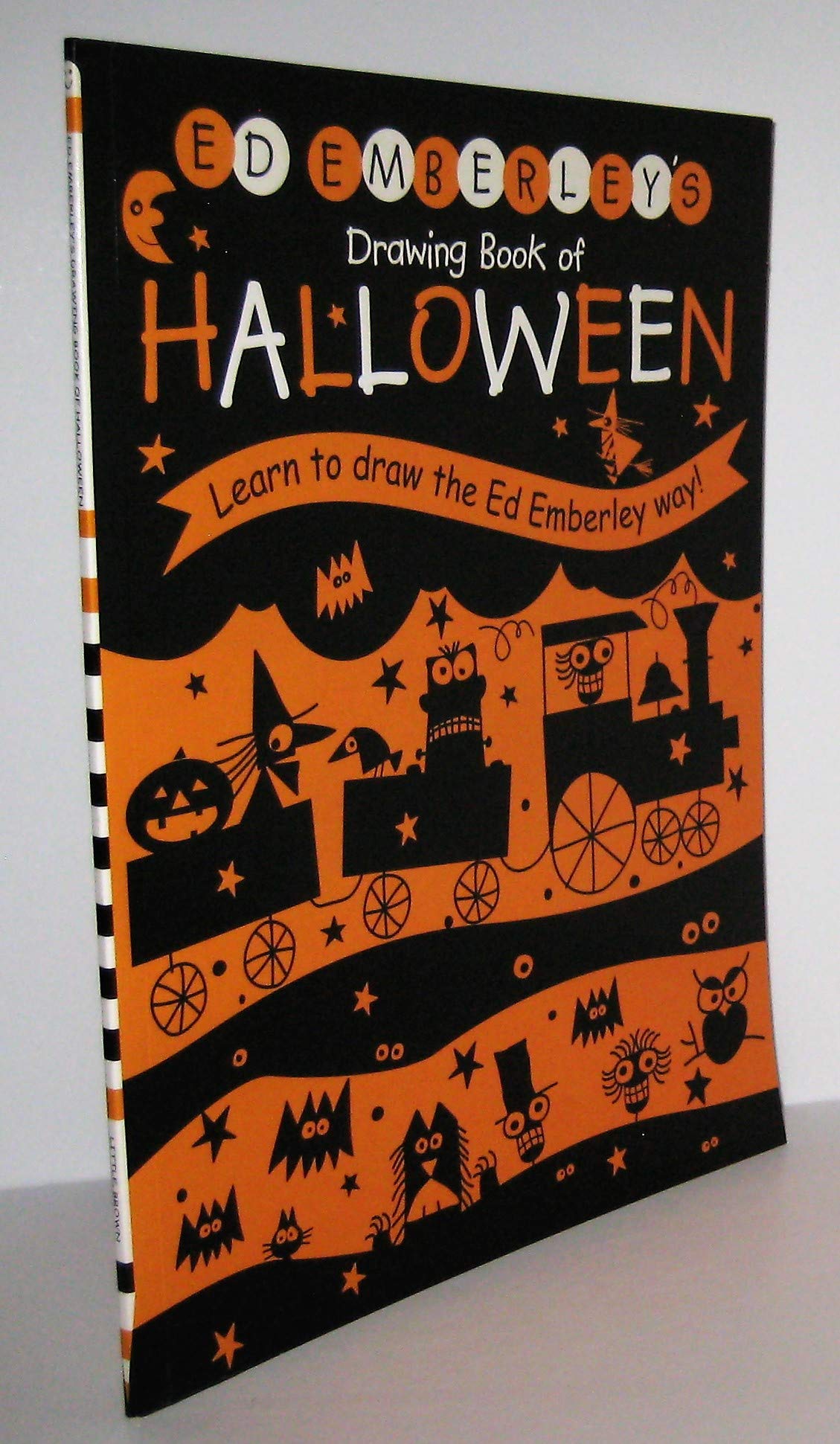 Ed Emberley's Drawing Book of Halloween,Used