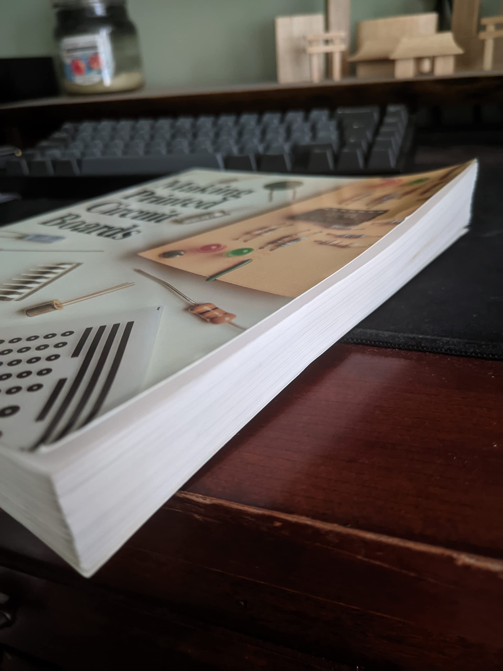 McGraw-Hill Education TAB Making Printed Circuit Boards Guide - Essential PCB Design Techniques and Best Practices