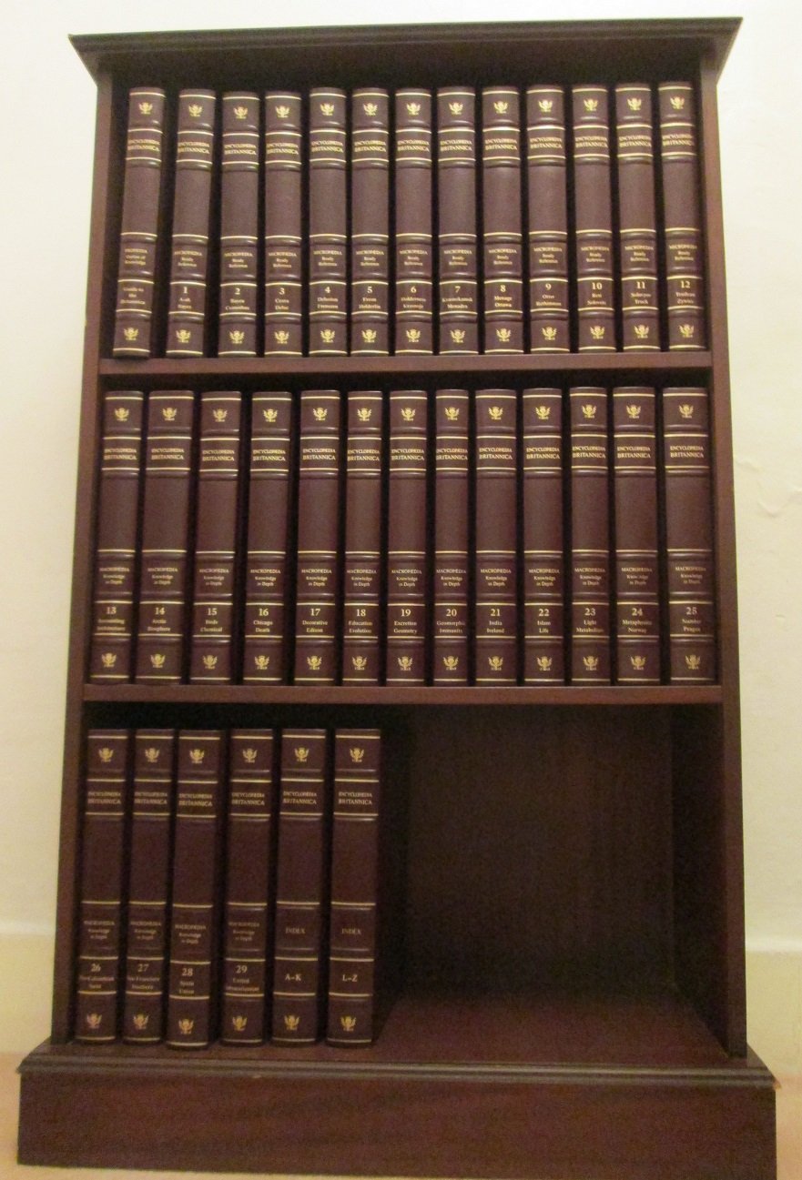 Encyclopaedia Britannica 2002 Complete 32 Volume Print Set (Encyclopaedia Britannica 2002),Used