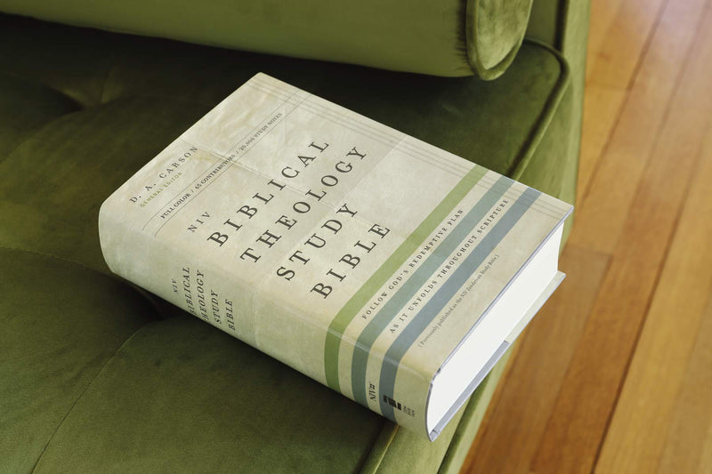 NIV, Biblical Theology Study Bible (Trace the Themes of Scripture), Hardcover, Comfort Print: Follow God?s Redemptive Plan as It,New