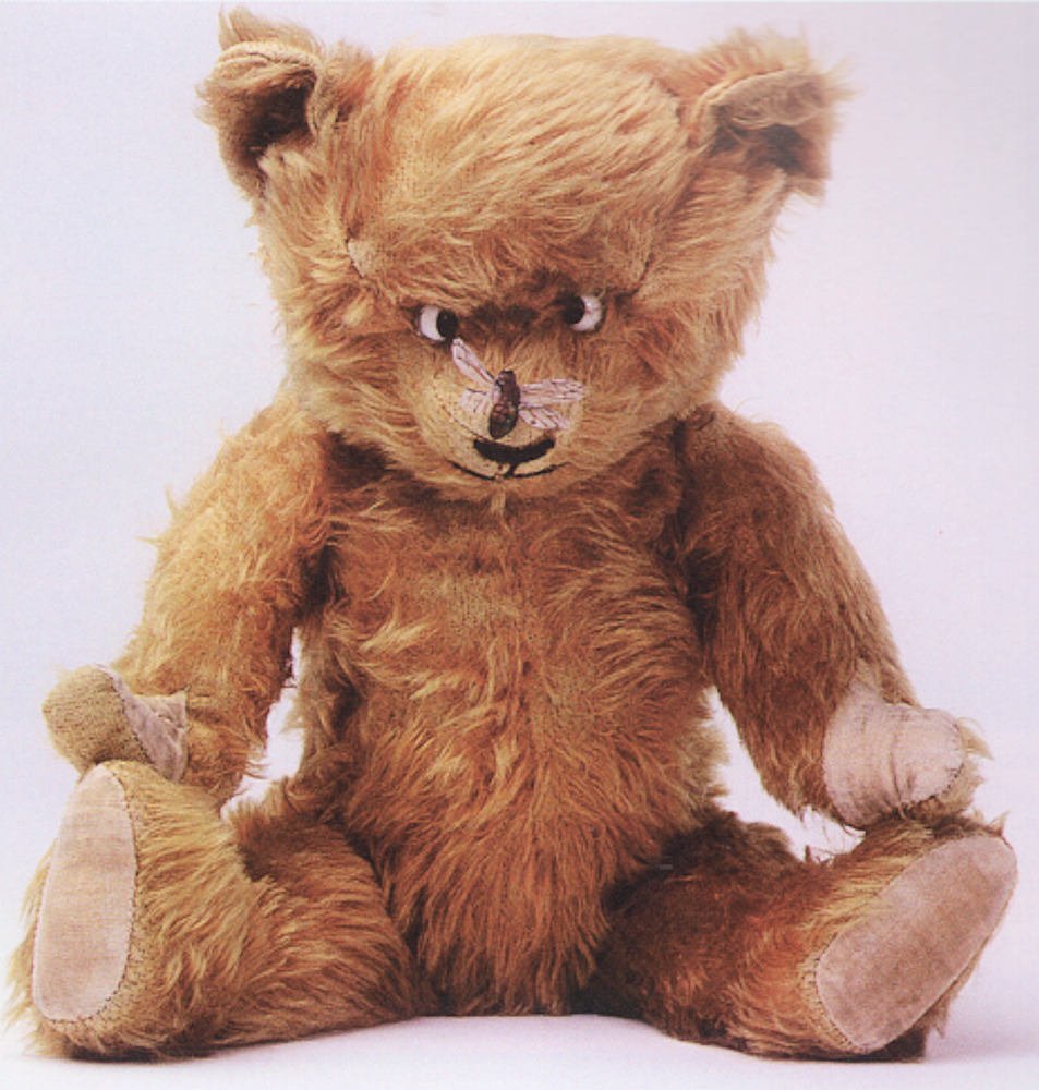 Linda Mullins' Teddy Bears & Friends: Identification & Price Guide