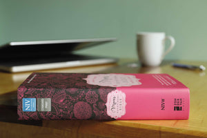 NIV, Mom's Devotional Bible, Hardcover,Used