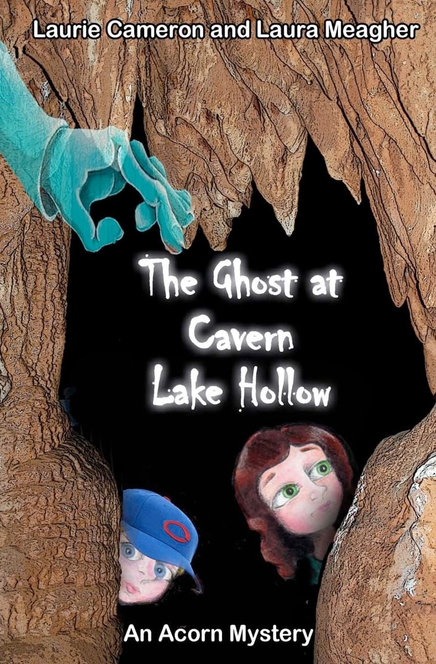 The Ghost At Cavern Lake Hollow (Acorn Mysteries For Kids),Used