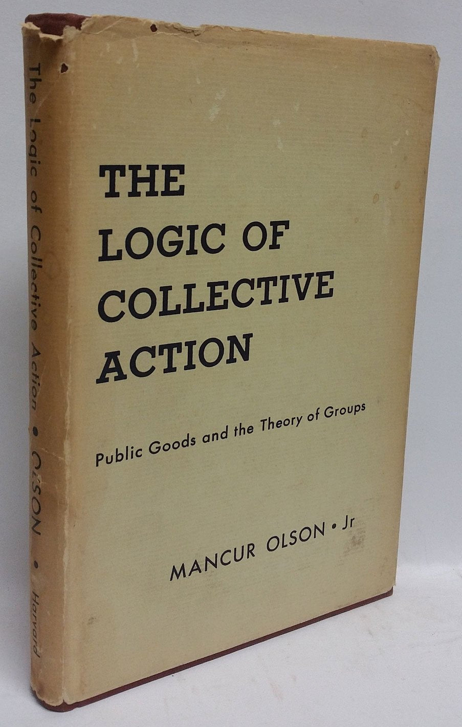 The Logic of Collective Action: Public Goods and the Theory of Groups (Harvard Economic Studies),Used