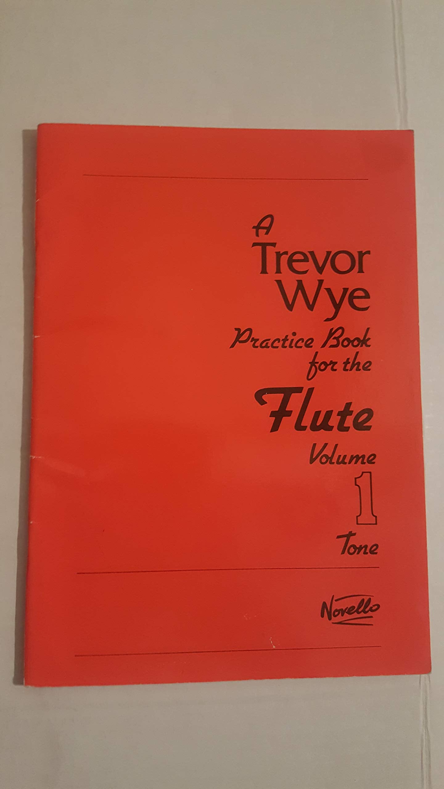 Trevor Wye Practice Book for the Flute: Volume 1  Tone Book Only,Used