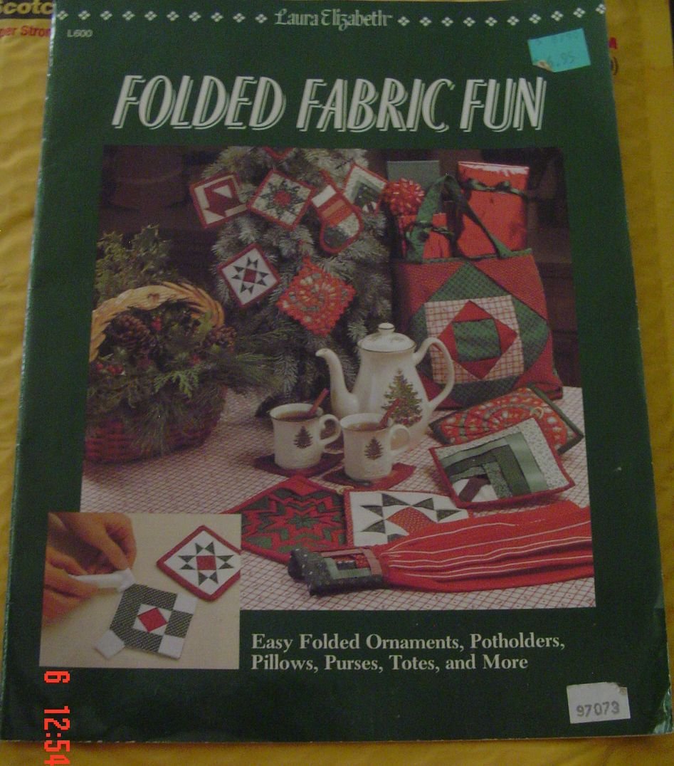 Folded Fabric Fun: Easy Folded Ornaments, Potholders, Pillows, Purses, Totes, and More.,Used