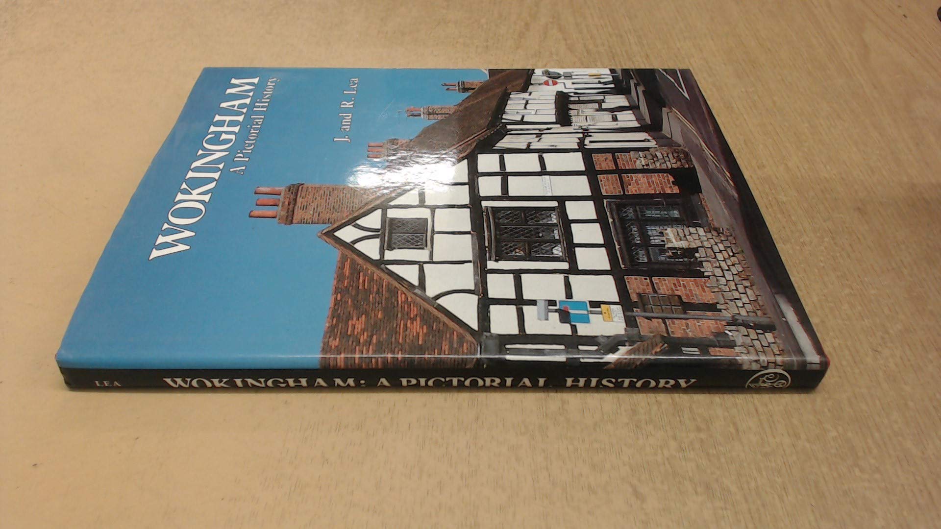 Wokingham: A pictorial history,Used