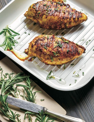 Field to Fork: A Collection of Classic Recipes from The Old Farmer's Almanac,Used