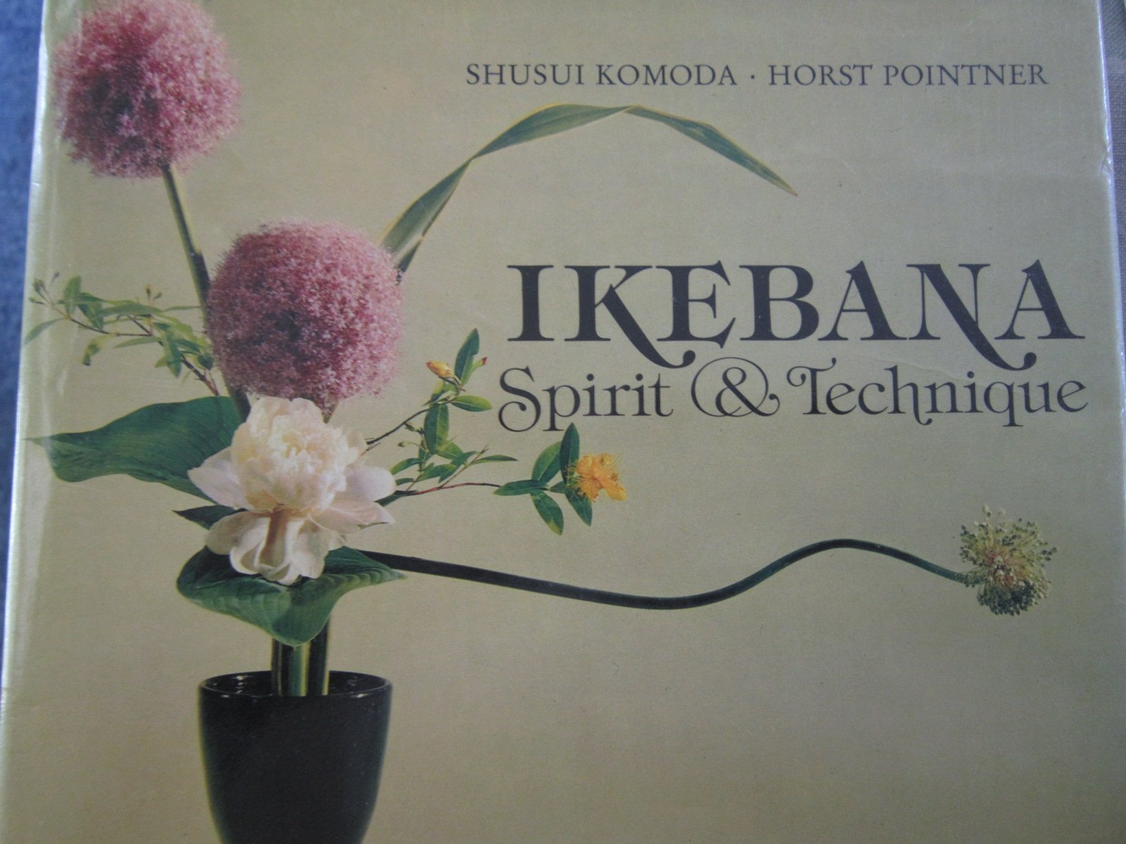 Ikebana, Spirit and Technique (English and German Edition),Used