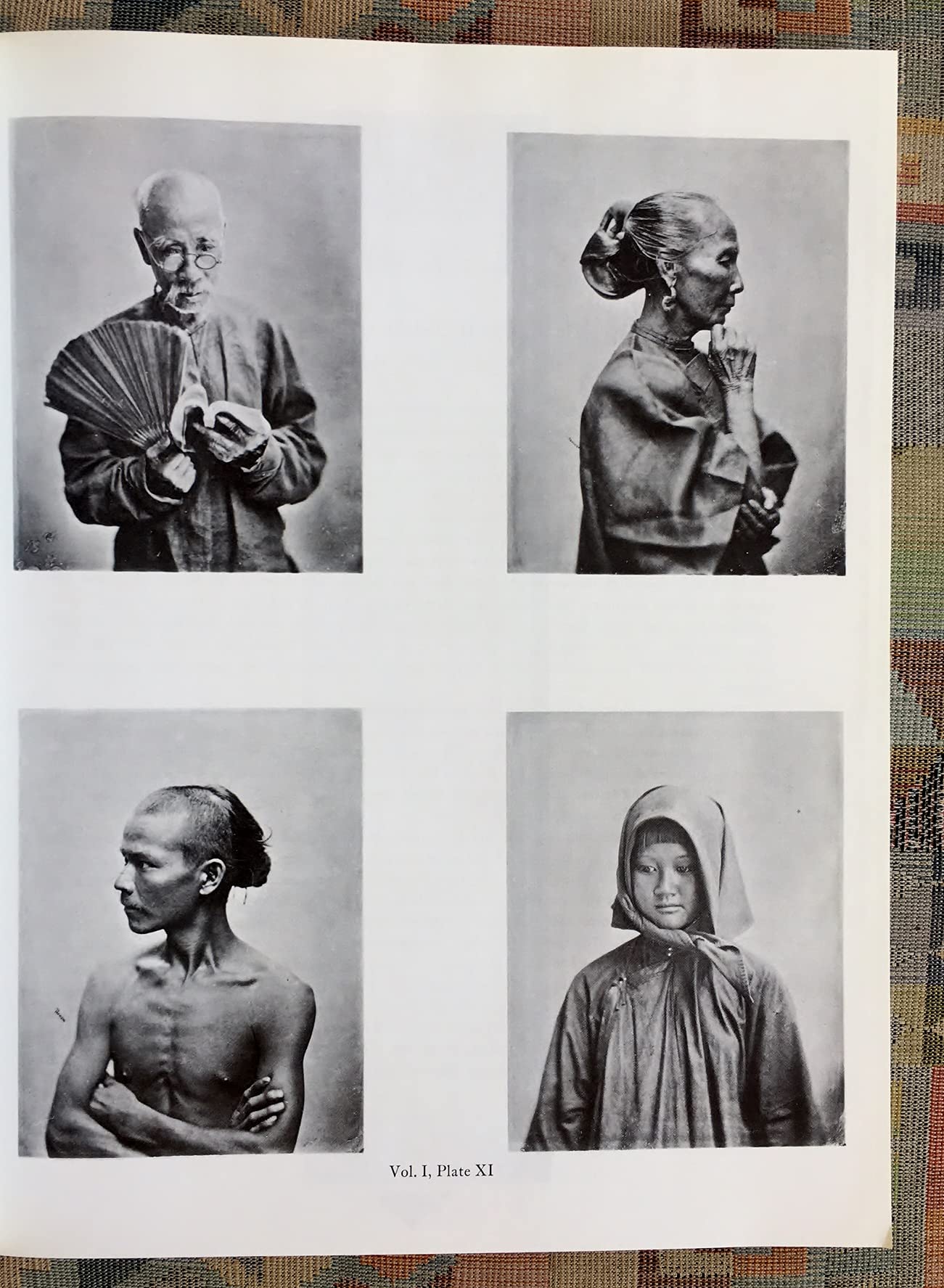 China and Its People in Early Photographs: An Unabridged Reprint of the Classic 1873/4 Work,Used