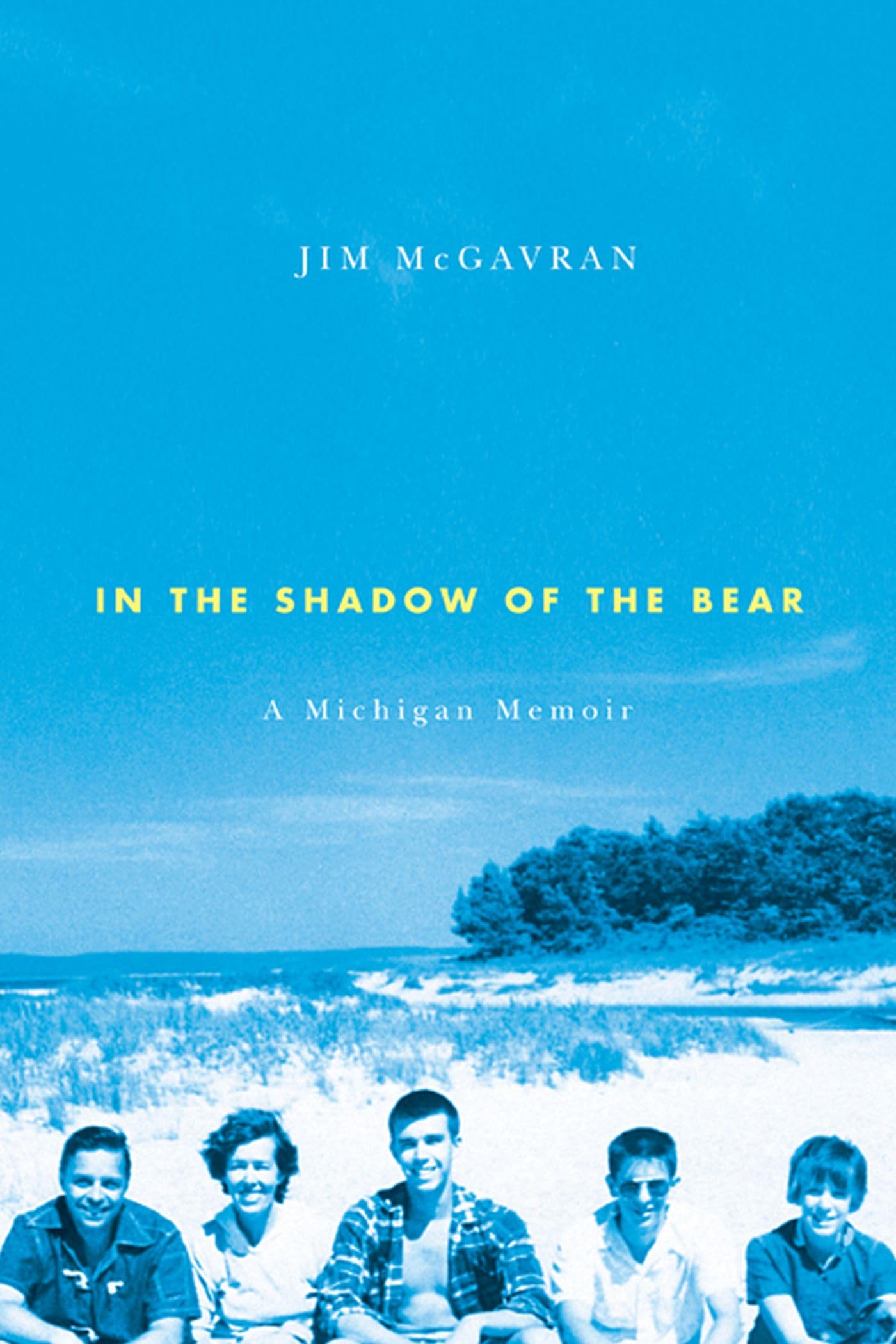 In The Shadow Of The Bear: A Michigan Memoir,Used