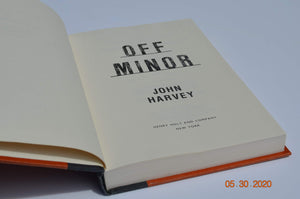 Off Minor: A Charlie Resnick Mystery,Used