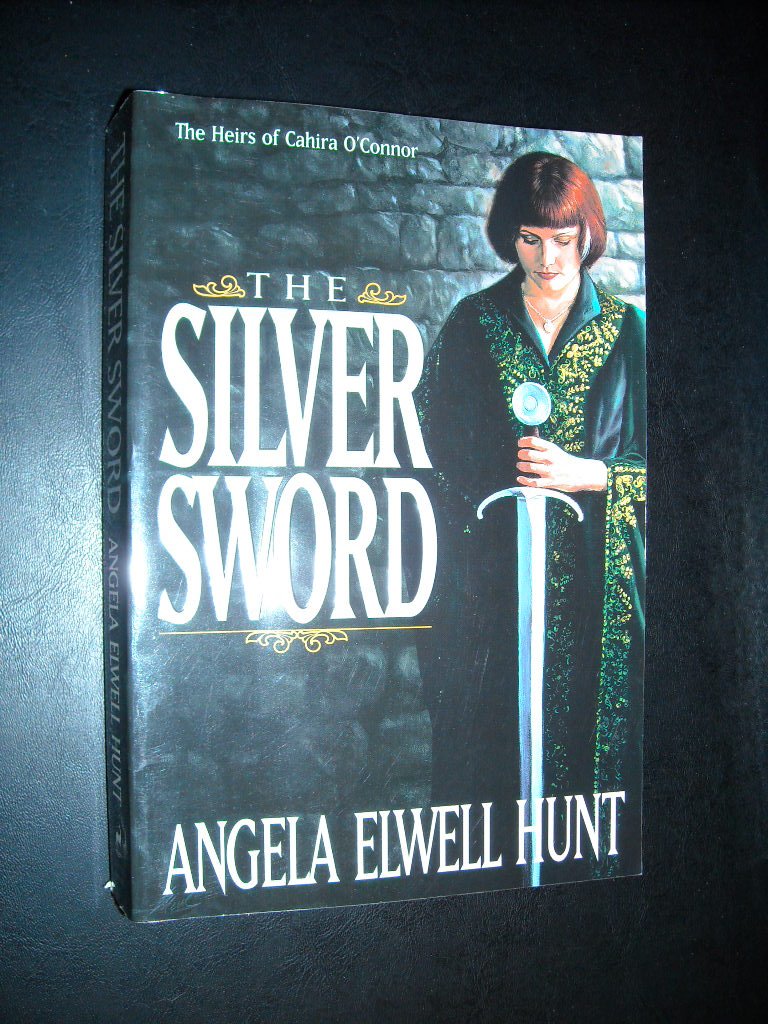 The Silver Sword (The Heirs of Cahira O'Connor #1),Used