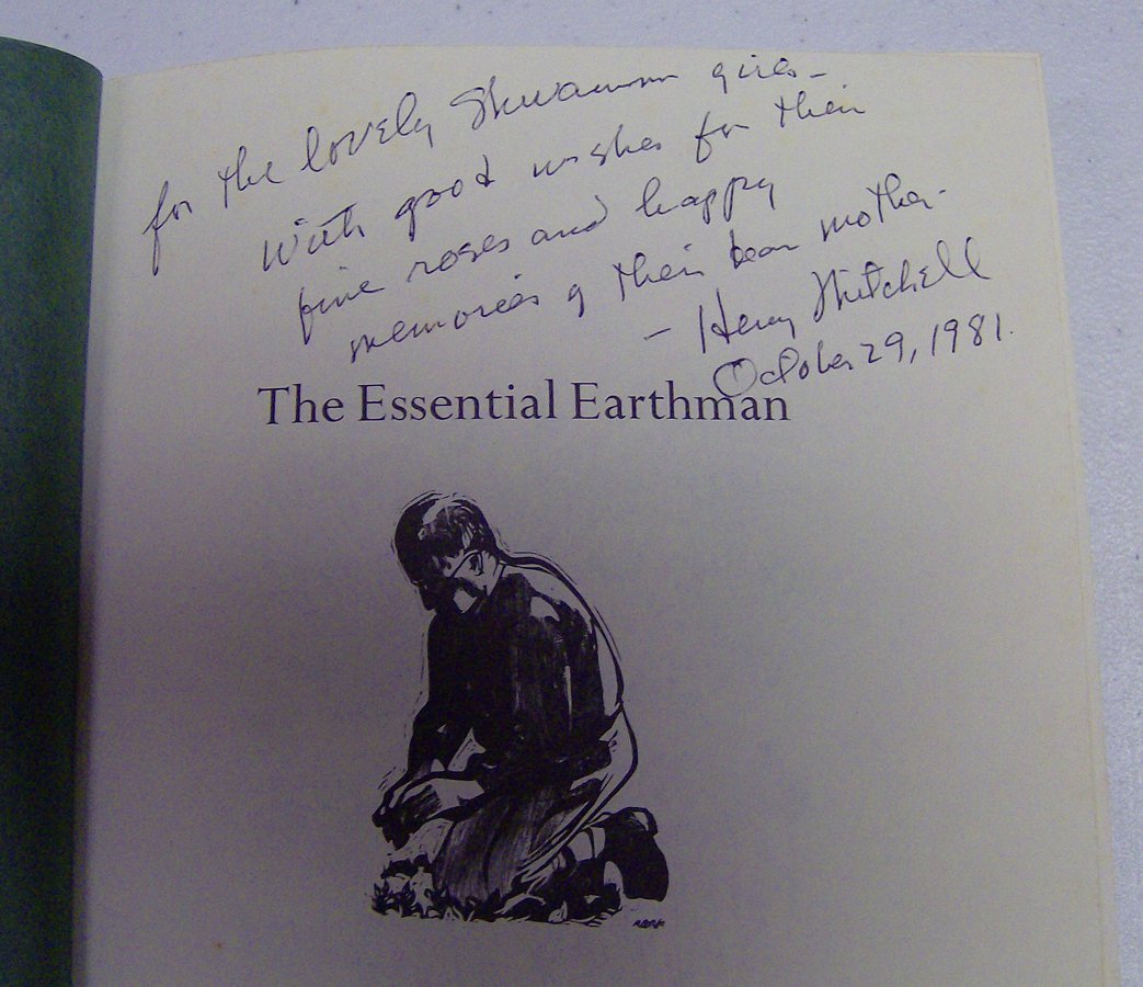 The Essential Earthman: Henry Mitchell on Gardening,New