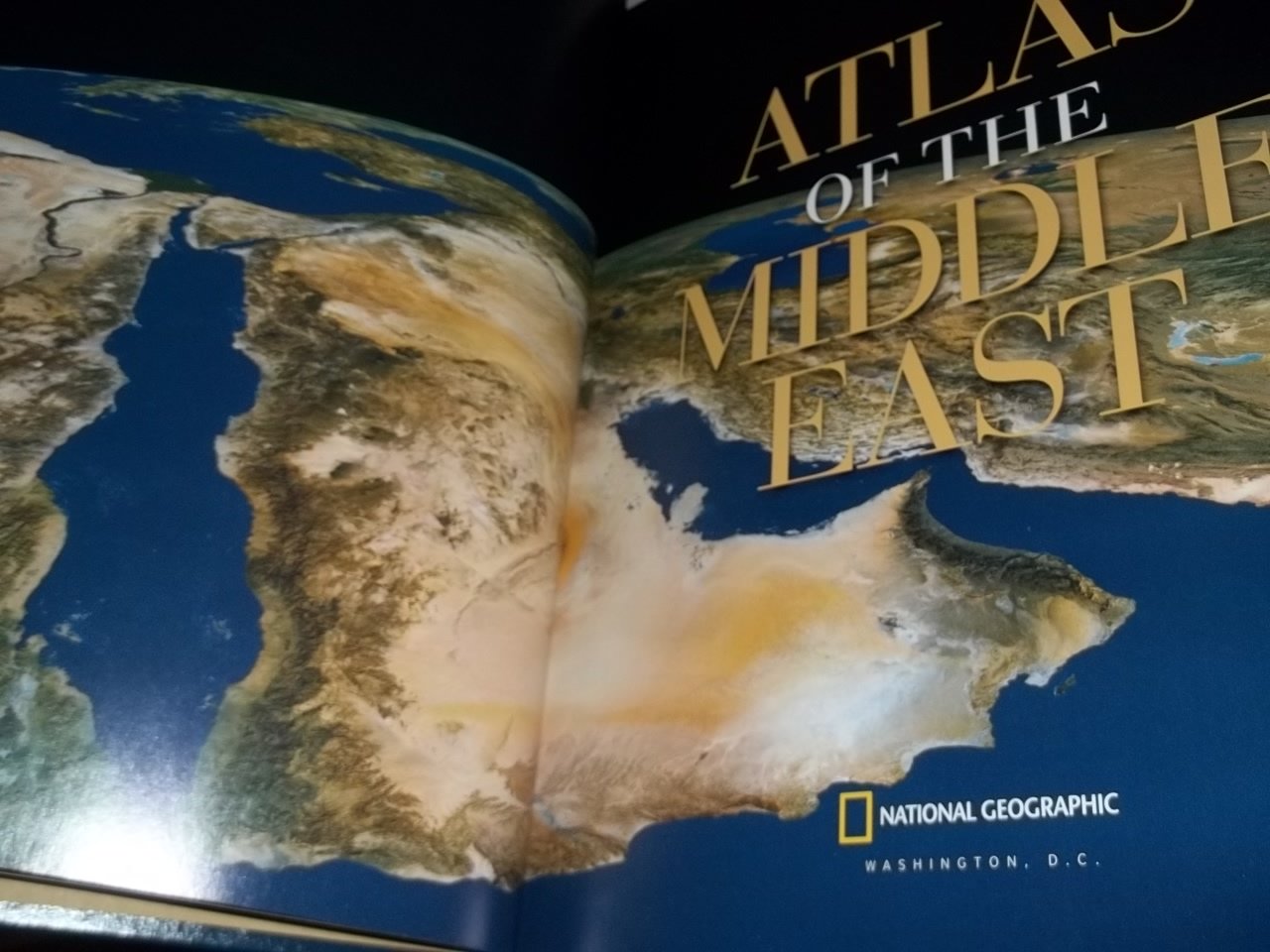 Atlas Of The Middle East (Deluxe Edition),Used