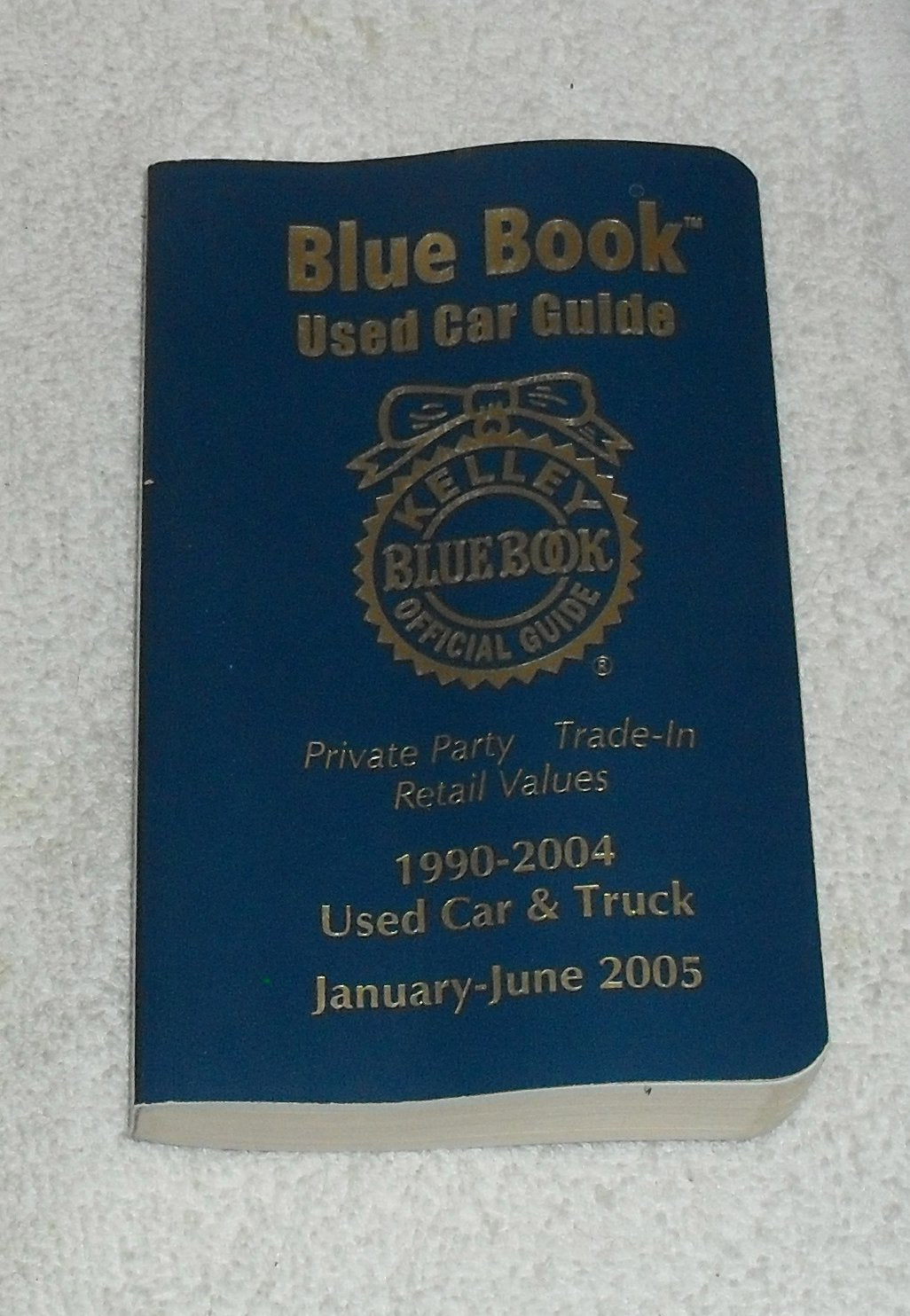Kelley Blue Book Used Car Guide: Consumer Edition,Used