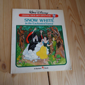 Snow White And The Enchanted Forest (Disney Choose Your Own Adventure, No 1)