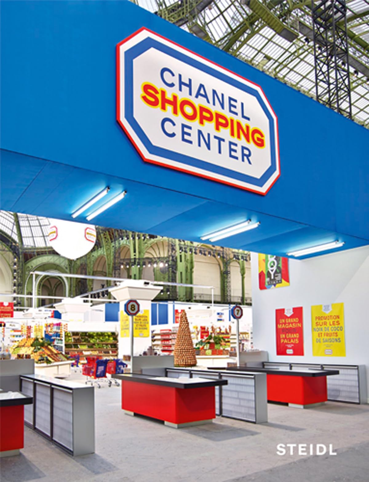 Karl Lagerfeld: Chanel Shopping Center,Used