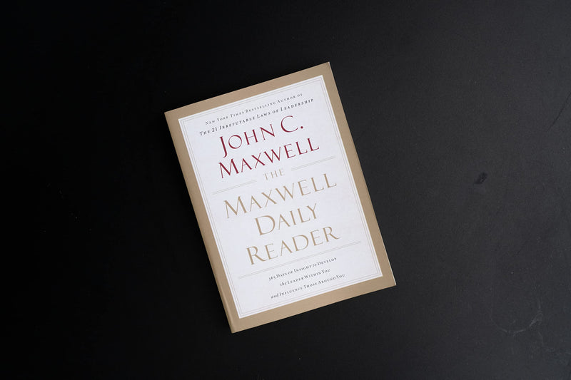 The Maxwell Daily Reader: 365 Days of Insight to Develop the Leader Within You and Influence Those Around You,New